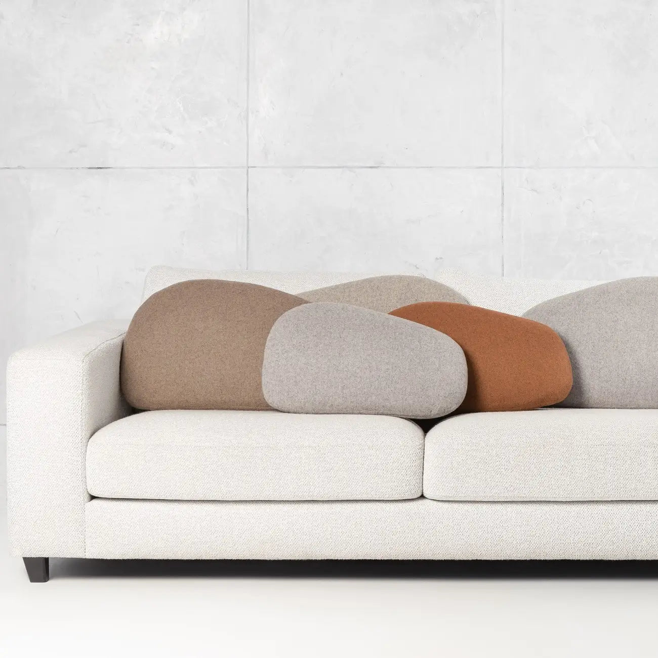 Woolen Throw Pillow (Set of 2)